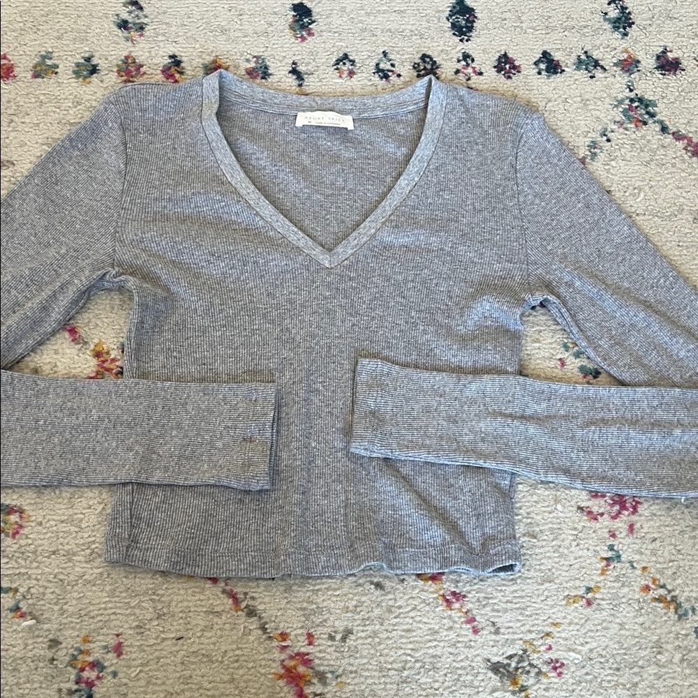 Gray V-Neck Ribbed Women's Top